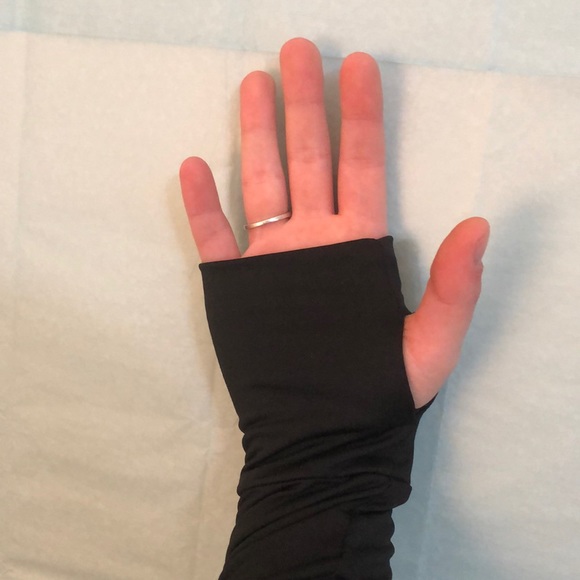 Athletic Compression Shirt - Picture 3 of 4